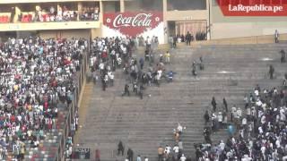 Hinchas de Alianza Lima se enfrentaron en tribuna sur antes del clásico