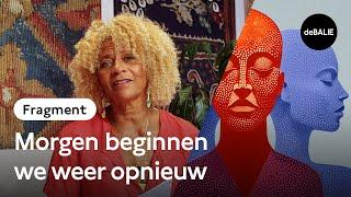 Etchica Voorn leest voor uit 'Morgen beginnen we weer opnieuw'