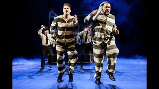 Komödie mit Banküberfall (DSE) | Staatstheater Nürnberg