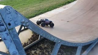 Kraton 8s Xmaxx and traxxas maxx Carnage!!