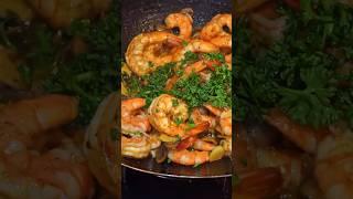 這道蒜香炒蝦會讓你上癮！These sautéed shrimp will make you ADDICTED!