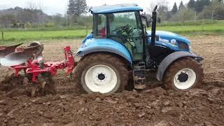 Plowing the Fields of Slovenia (Oranje) with a New Holland T5 105 and 2 furrow Vogel&Noot Plow