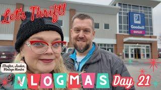 CORE MEMORIES! Goodwill Thrifting & Vintage Shopping: Vlogmas Day 22