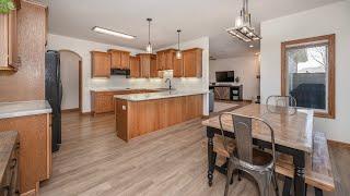 318 Live Oak Lane, Bismarck, ND 58504