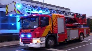 Einsatzfahrten der Feuerwehr Essen zu Wohnungsbrand - BF (mit Leih-DLK) & FF auf Alarmfahrt