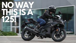 2023 Yamaha R125 Review // Is this the most featureful, aggressive 125cc EVER?!