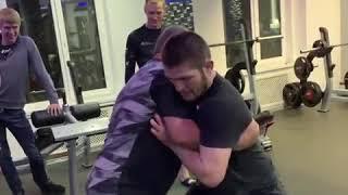 Khabib grappling with his father abdulmanap nurmagomedov