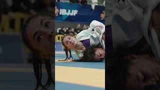 Mia Montesinos advances after this choke from the back. #bjj #ibjjf #jiujitsu