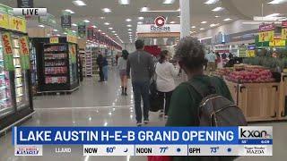 Multi-level H-E-B opens in west Austin