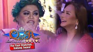 It's Showtime Miss Q & A Grand Finals: Ms Charo Santos laughs at Brenda's joke