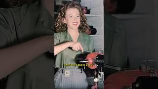 1944年在工厂打螺丝的梦露