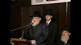 Yeshiva Kesser Torah  - Rabbi Rosenblatt Shaar Hanegina, Carlebach Style -Utzu Etzah Live.mpg