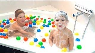 Bath Song Nursery Rhymes Song for Kids - (Bubble Bath Song) - Disa the Dream Digger