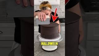 Spiderweb Halloween Cake #halloween #baking #subscribe