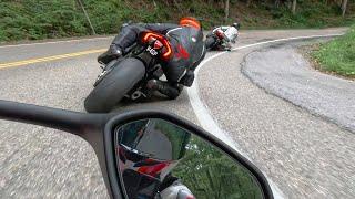 Chasing Two Fast Ducati SuperbikesV4sp & 1199