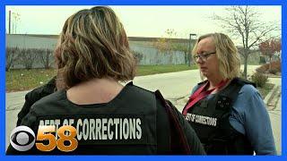 Milwaukee corrections officers visit homes of registered sex offenders during trick-or-treat