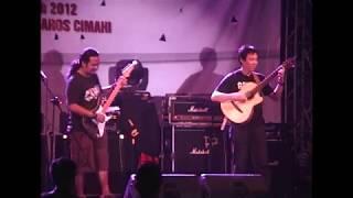 Agung Burgerkill with Jubing Kristianto plays Requerdos de la Alhambra