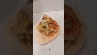 pizza lovers #foodie #pizza #viral #youtubeshorts  love this pizza 