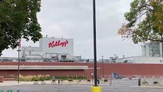 Kellogg splitting into 3 companies, moving snack division to Chicago