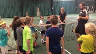 Talenten van de toekomst op de tennisschool van Dennis van Scheppingen in Hoofddorp