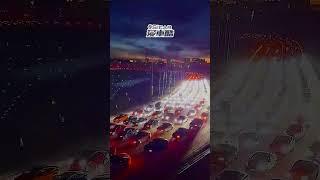 特斯拉集結燈光秀 #過年 #看到很多特斯拉 #一起塞車 #可以在高速公路 #一起玩 #反正塞著也是塞著