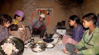 dharme brother is cooking for his family || village life & village cook food @ruralnepall