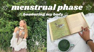 bleed with me 🩸 ₊˚⊹ what i do + eat during menstrual phase | a few days of self care and creativity