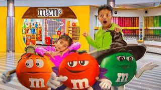 VISITAMOS EL MUNDO DE M&M'S | MUCHO CHOCOLATE