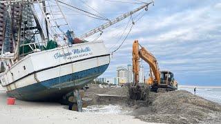 Shrimp Boat Going back in the water , Myrtle beach sc #myrtlebeach #southCarolina