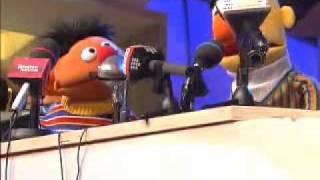 Bert en Ernie geven een persconferentie deel 1/2