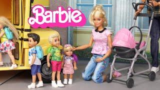 Barbie & Ken Doll Family School Supplies Shopping & First Day of School