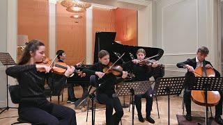 Das IJK Ensemble "Marea" spielt als Quartett und Quintett Haydn, Schostakowitsch und Schumann