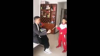 小朋友的练习成果 Boy's nunchaku practice show