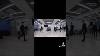 Skz copying jyp / funny