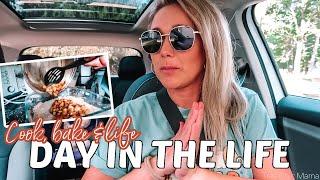 DAY IN THE LIFE| BAKING APPLE BLONDIES, COOKING CHICKEN CORN CHOWDER| Tres Chic Mama