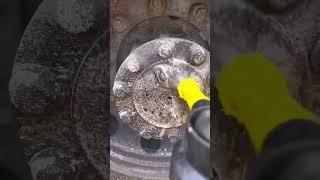 Deep cleaning process inside wheel hub