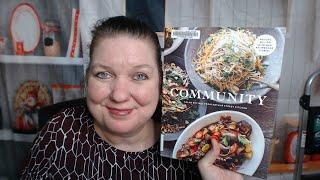 Cookbook Lookthrough: Community - Salad Recipes from Arthur Street Kitchen by Hetty McKinnon (2020)