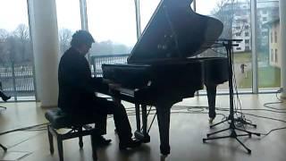 Stefan Burkhardt spelar Robert Schumann