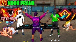 Noob Prank With Random Wolrdchat Hip Hop Girl  V Badge आ Gya सामने  Garena Free Fire 