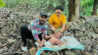 We rescued new born baby from horror jungle  || choty baby ko bacha leya  ||