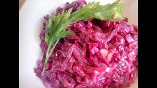 Beetroot salad with fried onions.