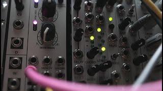 3 VCOs, one freaked out arpeggiator ~ pleasing 90 seconds