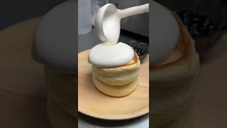 JAPANESE SOUFFLÉ PANCAKES!! FLUFFY & JIGGLY with BOBA!