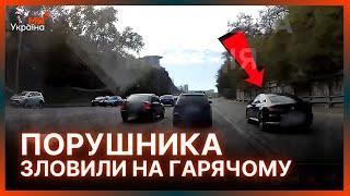 ЦЕ ТРЕБА БАЧИТИ! Летів ПО СМУЗІ ГРОМАДСЬКОГО ТРАНСПОРТУ, поліція виявилась поруч / Дайджест ДТП