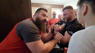 Genadi Kvikvinia Zurab Tavberidze armwrestling