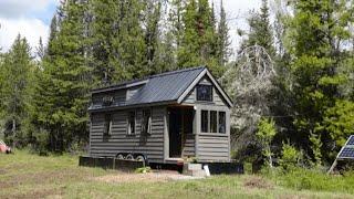 The Fy Nyth is a customized 24′ Cypress Overlook plan from Tumbleweed Tiny House Company