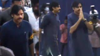 Power Star Pawan Kalyan Mass Entry at Telangana Janasainiks Meeting | Filmy Monk