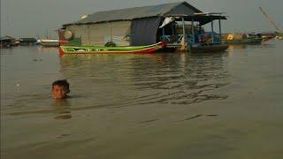 Tonle Sap Lake ( Cambodia )