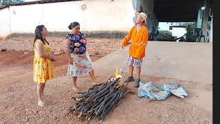 bastidores  !! Seu Mané vai faz a fogueira de são predo !!