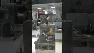 #automaticcookingmachine #automaticstirfryer #kitchen #export #自动炒菜机 #高效节能 #家常菜必备 #炒菜机厂家 #华人餐饮